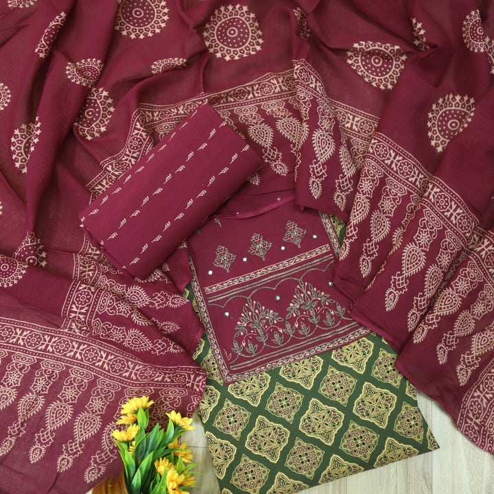 Sanak Leaf Green Thread Work Neck Ajrak Printed Cotton Suit Set