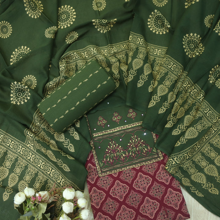 Sanak Magenta Red Thread Work Neck Ajrak Printed Cotton Suit Set