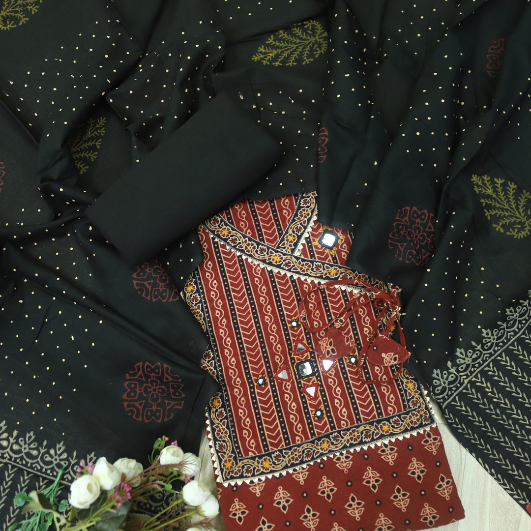 Khairiyat Blood Red Angrakha Kutch Work Cotton Top With Cotton Dupatta