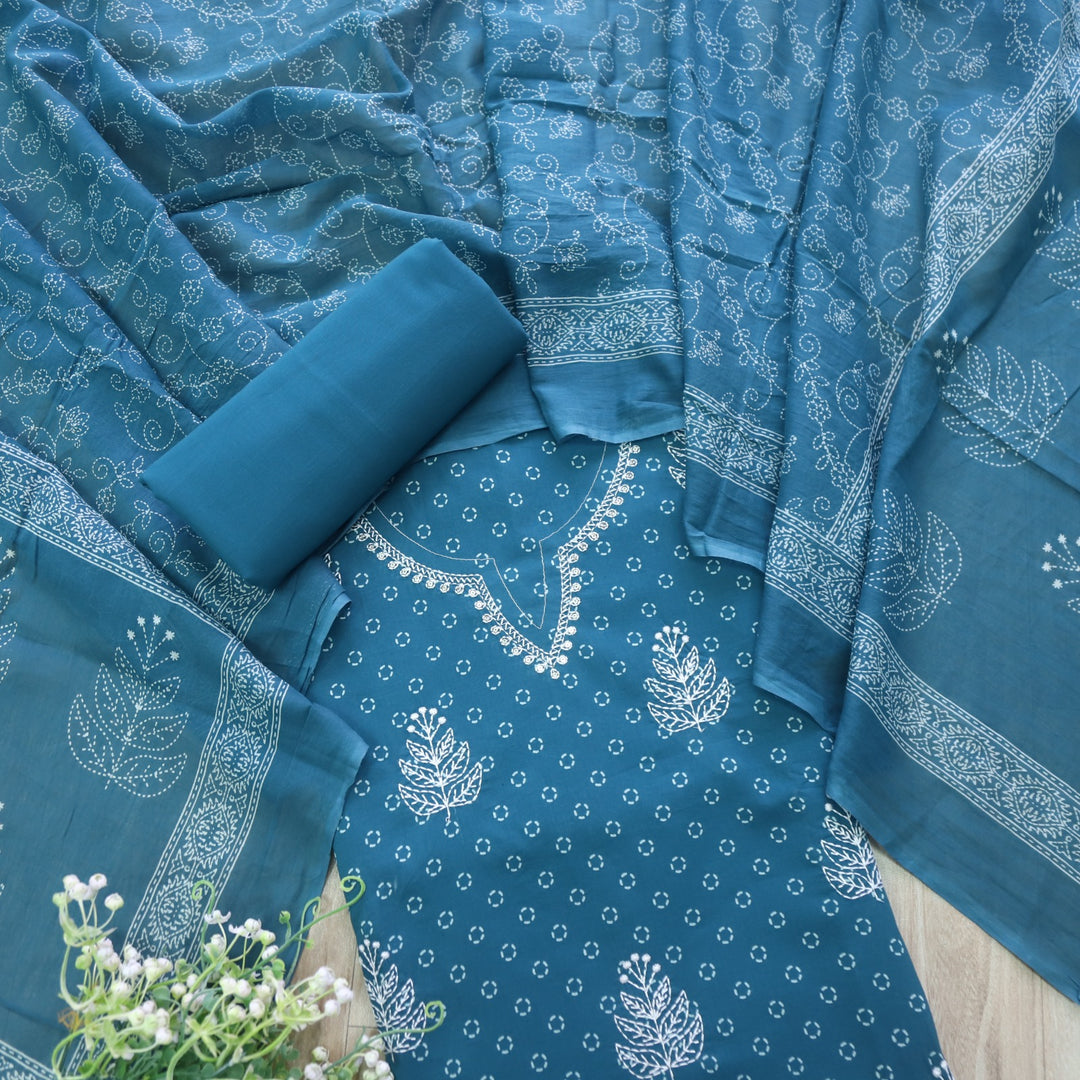 Rivaish Cerulean Blue Thread Neck Work Cotton Suit Set