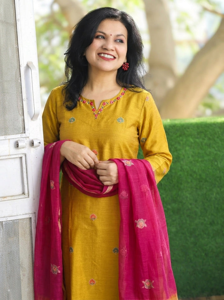 Vasudhra Dijon Yellow Floral Jamdani 3 Piece Set