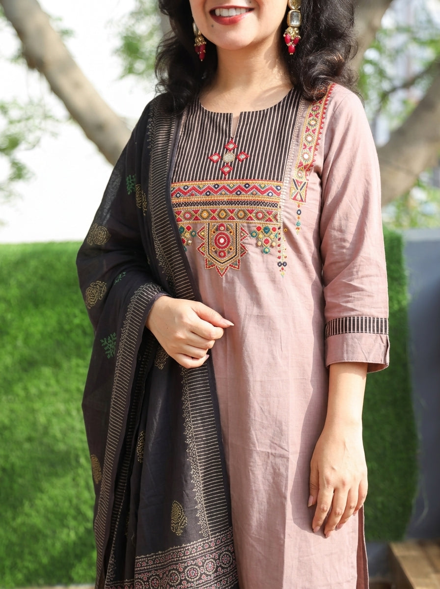 Sakshi Hazel Tan Kutch Mirror Yoke 3 Piece Set