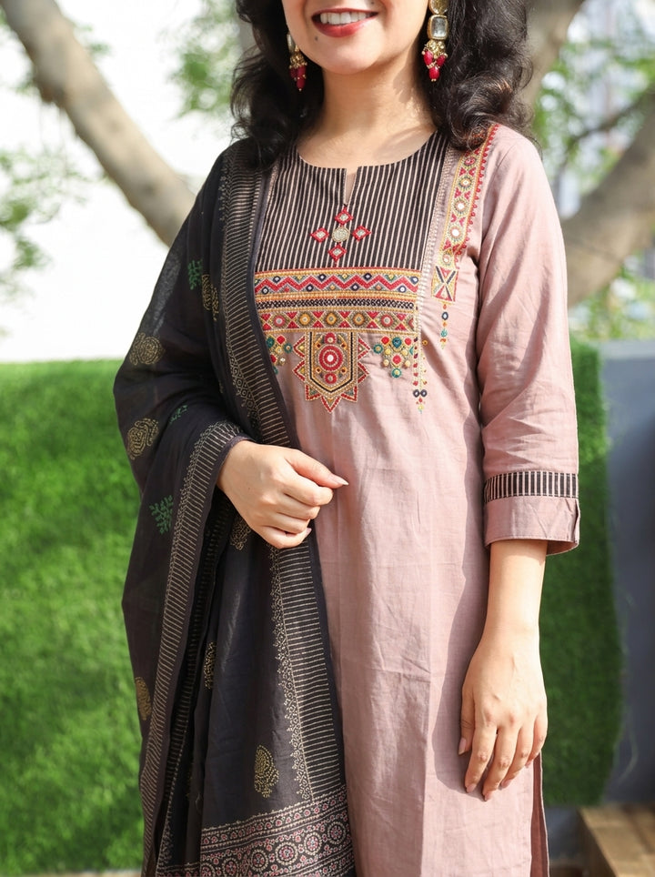Sakshi Hazel Tan Kutch Mirror Yoke 3 Piece Set