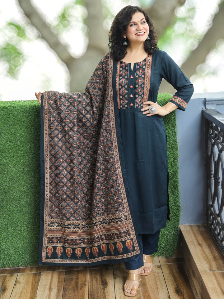Vrinya Navy Blue Mirror Patola Print Yoke Gajji Silk Set