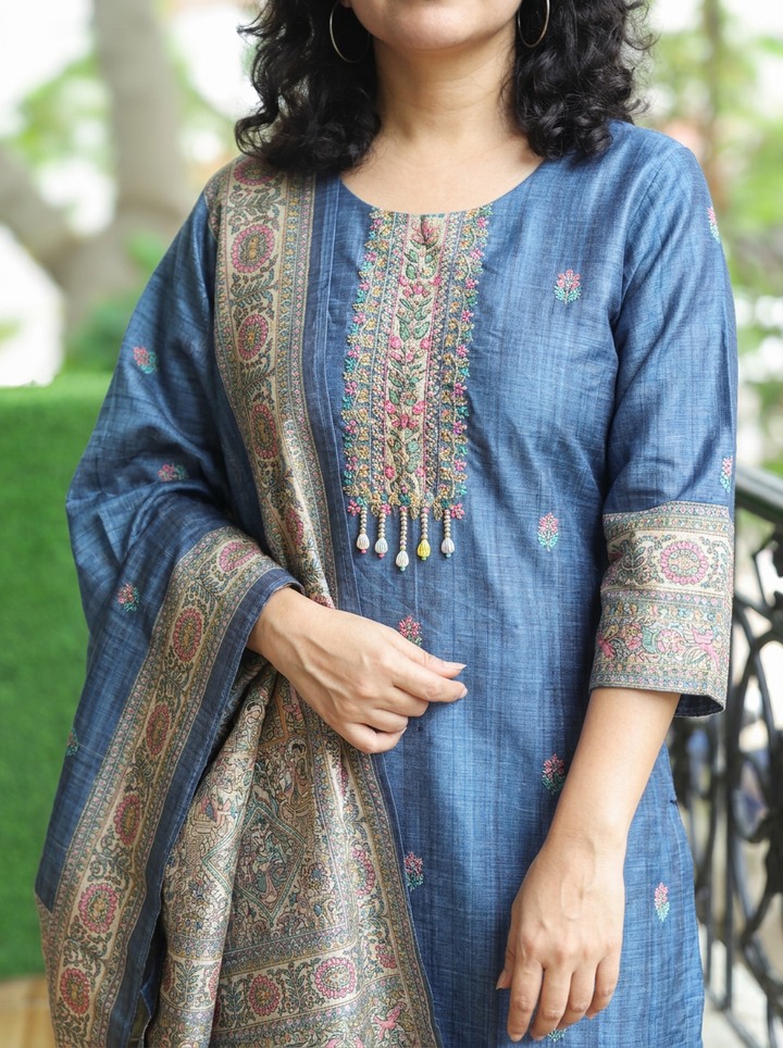 Mahnoor Stone Grey Madhubani Tussar Chanderi Silk 3 Piece Set