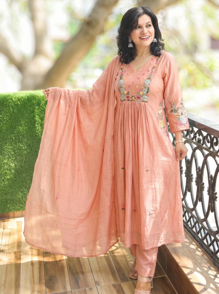 Vrinda Blush Coral Kolkata Hand Embroidered Set