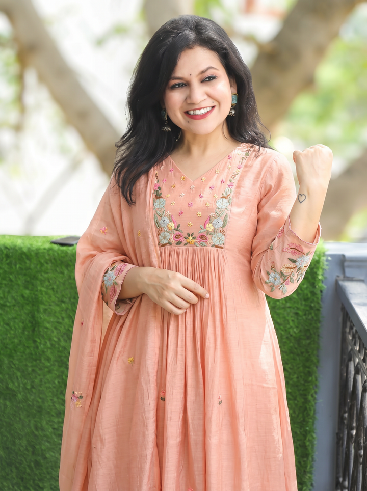 Vrinda Blush Coral Kolkata Hand Embroidered Set
