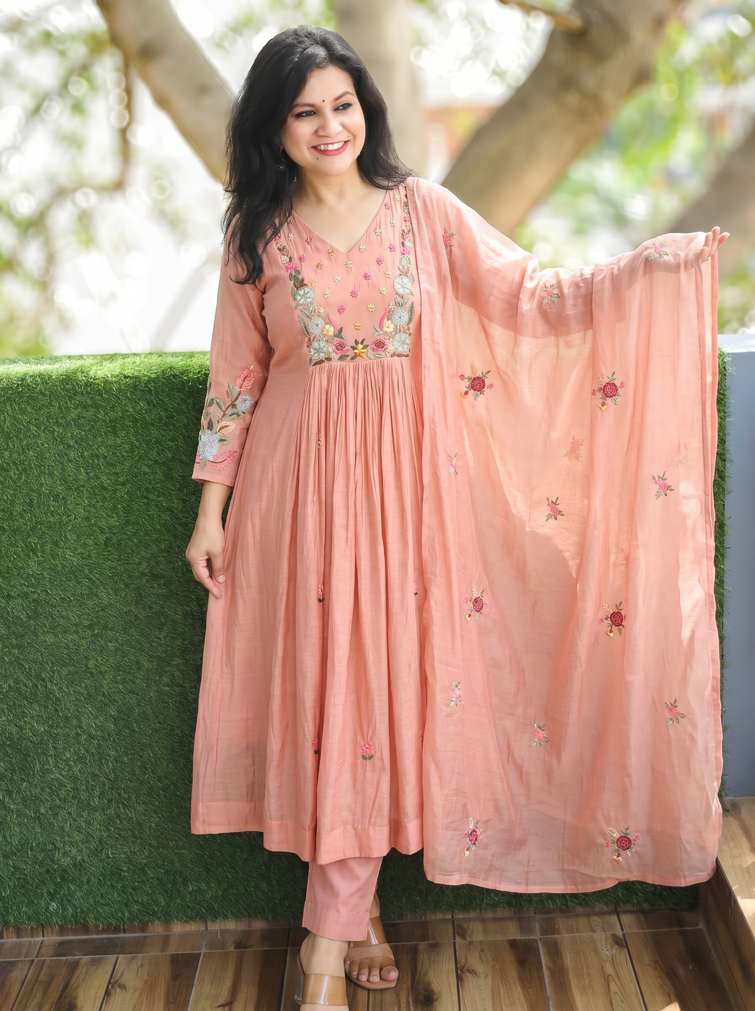 Vrinda Blush Coral Kolkata Hand Embroidered Set