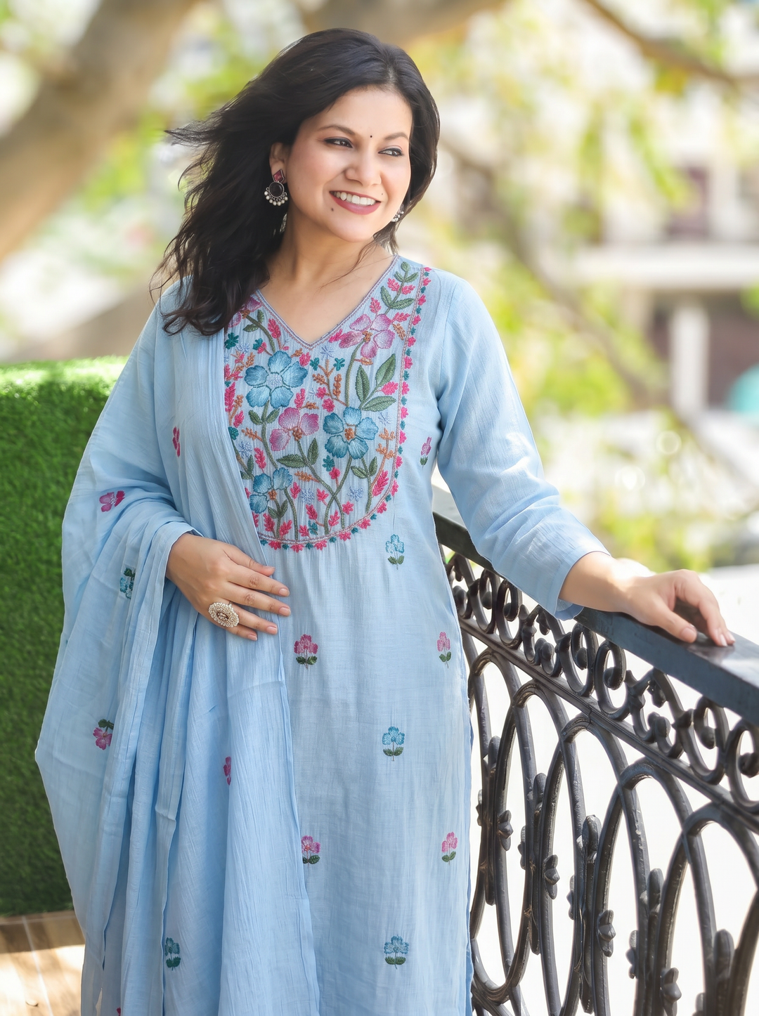Elisha Frozen Blue Kolkata Hand Embroidered Set