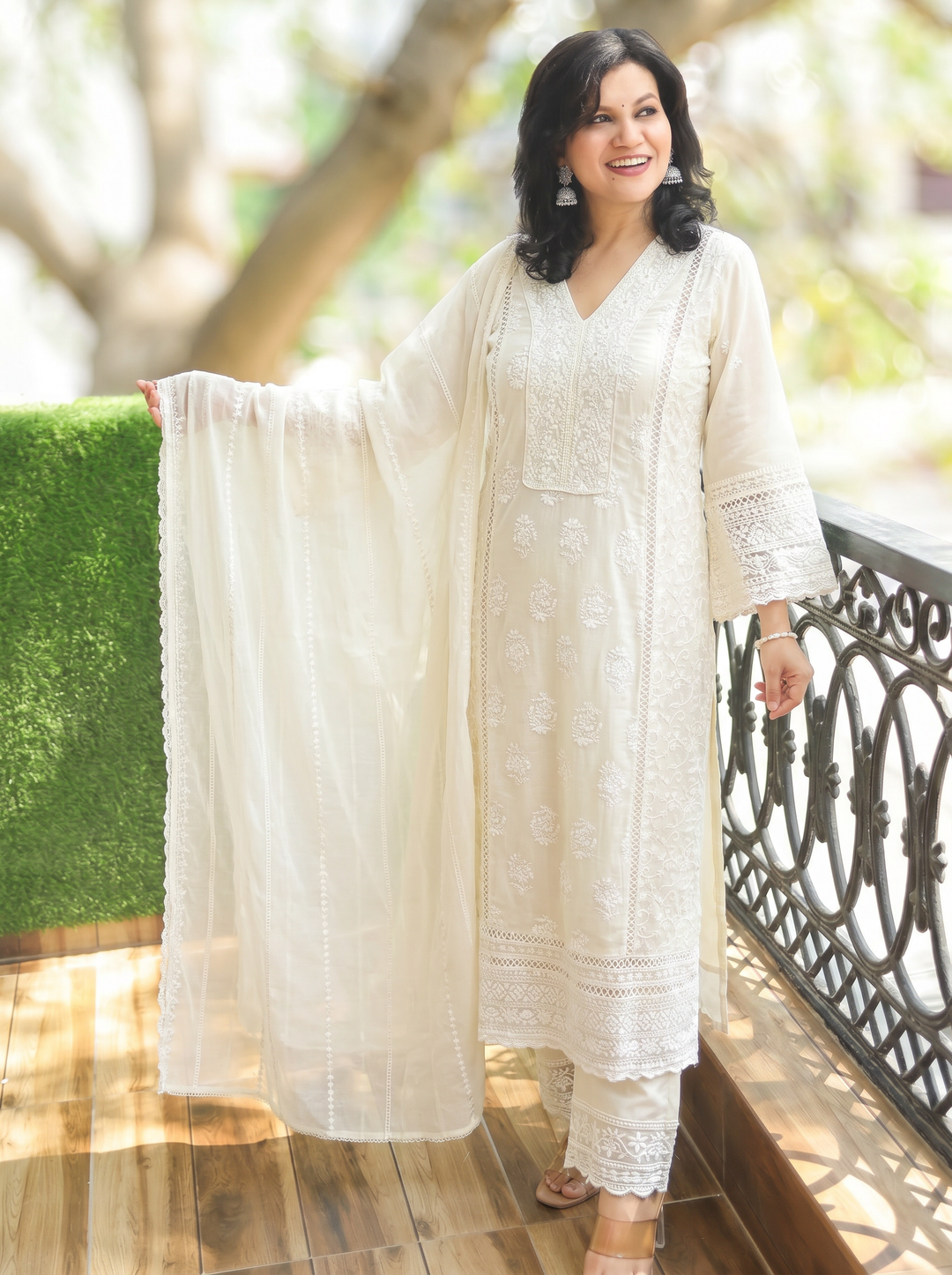 Himani Cream White Embroidered Mul Cotton 3 Piece Set