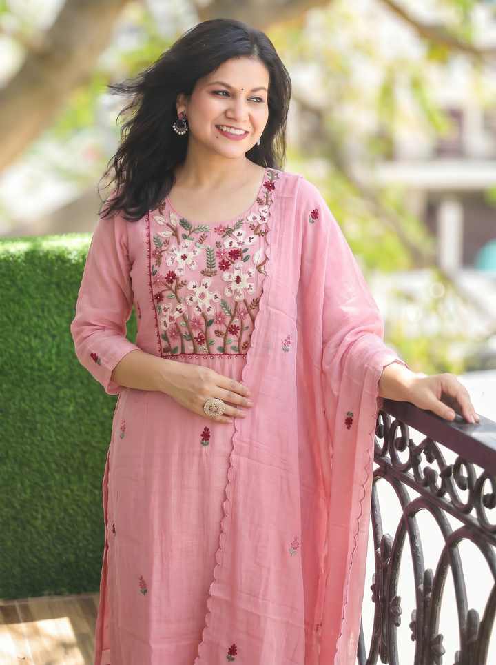 Tanni Mulberry Mauve Kolkata Hand Embroidered Set