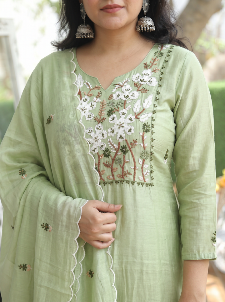 Tanni Fern Green Kolkata Hand Embroidered Set