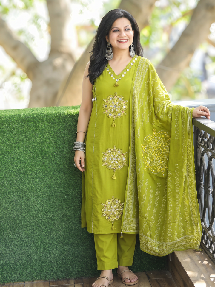 Shobha Leaf Green Mirror Cotton 3 Piece Set