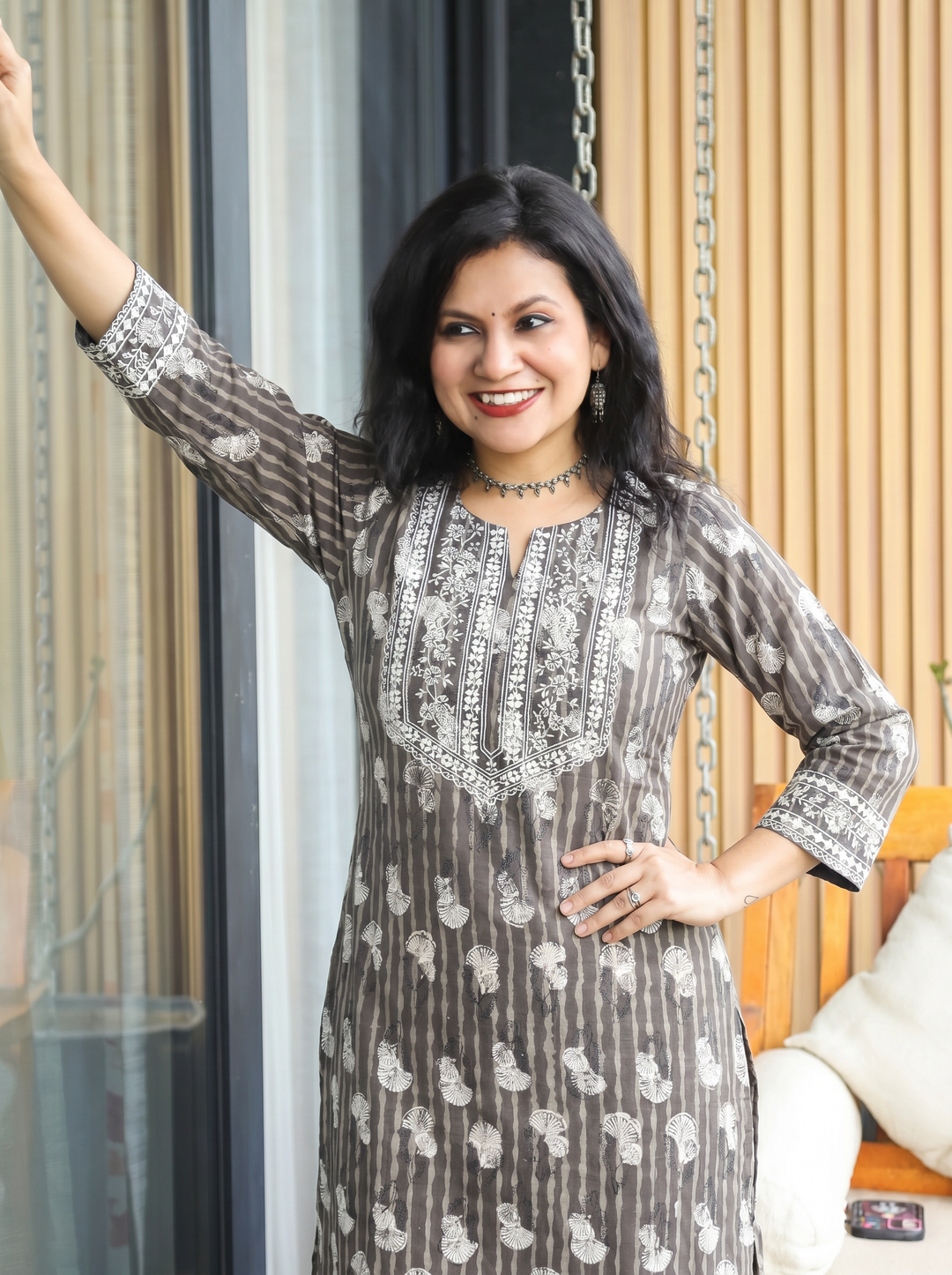 Resham Kashish Embroidered Dabu Cotton Kurti