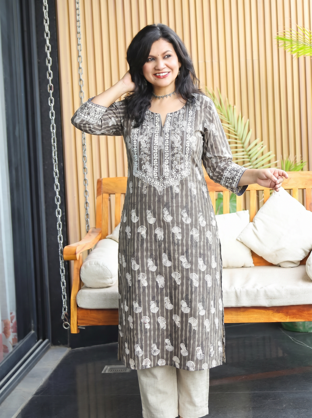 Resham Kashish Embroidered Dabu Cotton Kurti