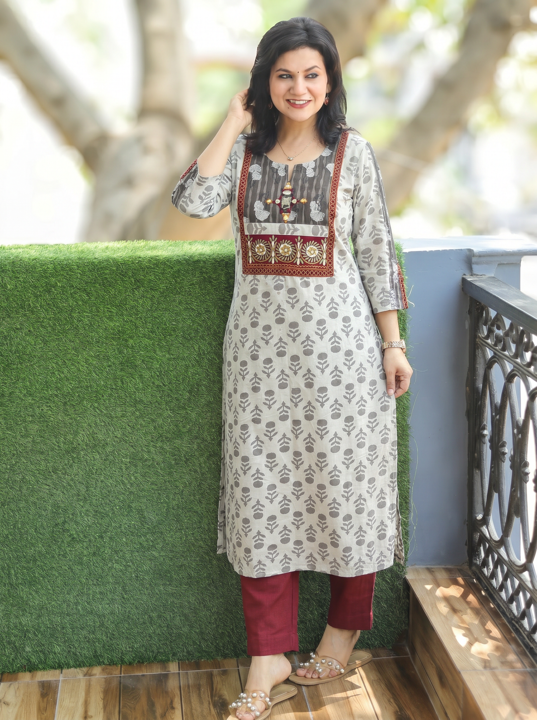 Gulneez Kashish Kutch Yoke Dabu Cotton Kurti