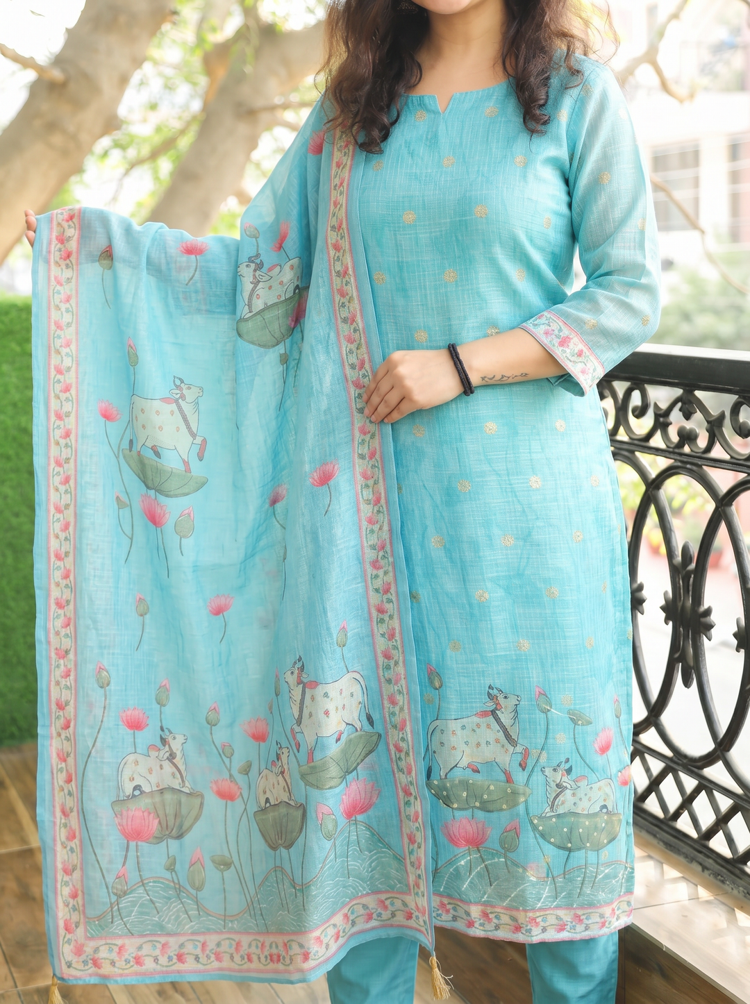 Jhanvi Sky Blue Cow Pichwai Print Kota Doriya Set