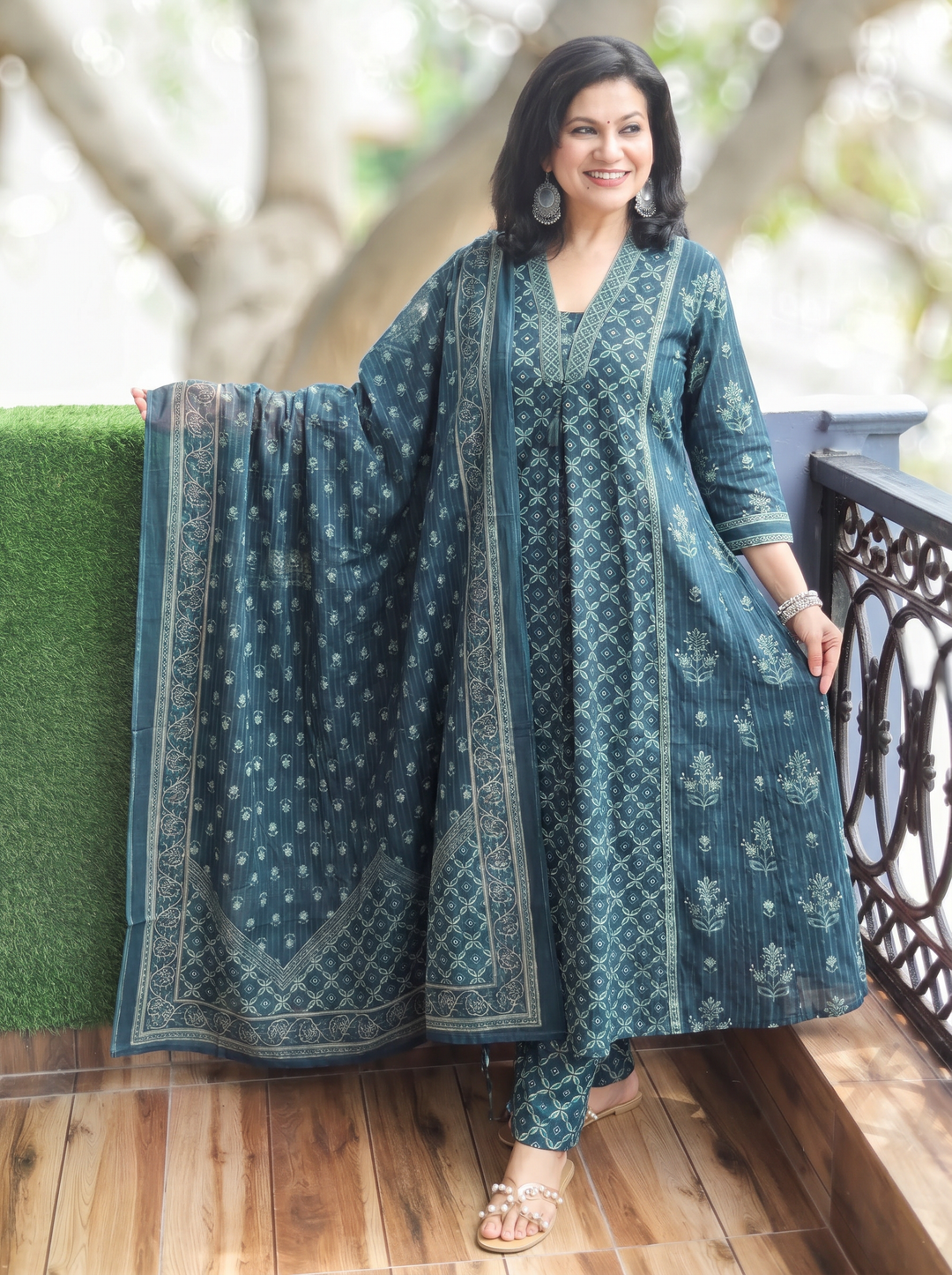 Trinidhi Navy Blue Floral Printed Cotton 3 Piece Set