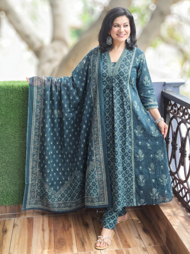 Trinidhi Navy Blue Floral Printed Cotton 3 Piece Set