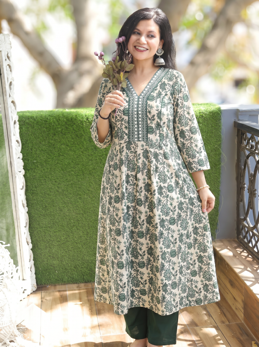 Palki White Green Kalamkari Anarkali Cotton Kurti