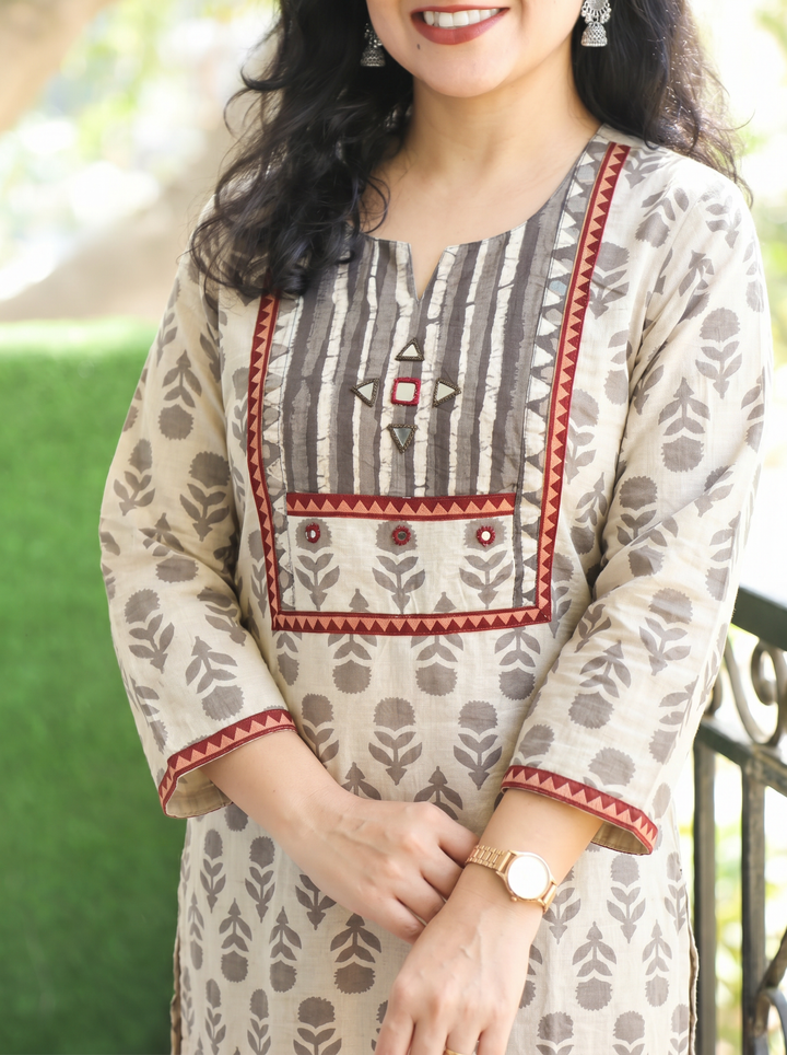 Shardha Hazel Tan Kutch Dabu Cotton Kurti