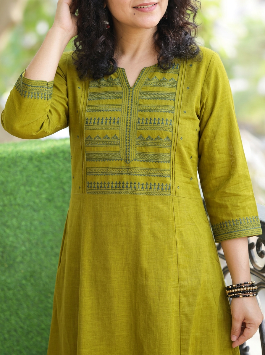 Roohi Dijon Yellow Warli Embroidered Panel 2 Piece Set