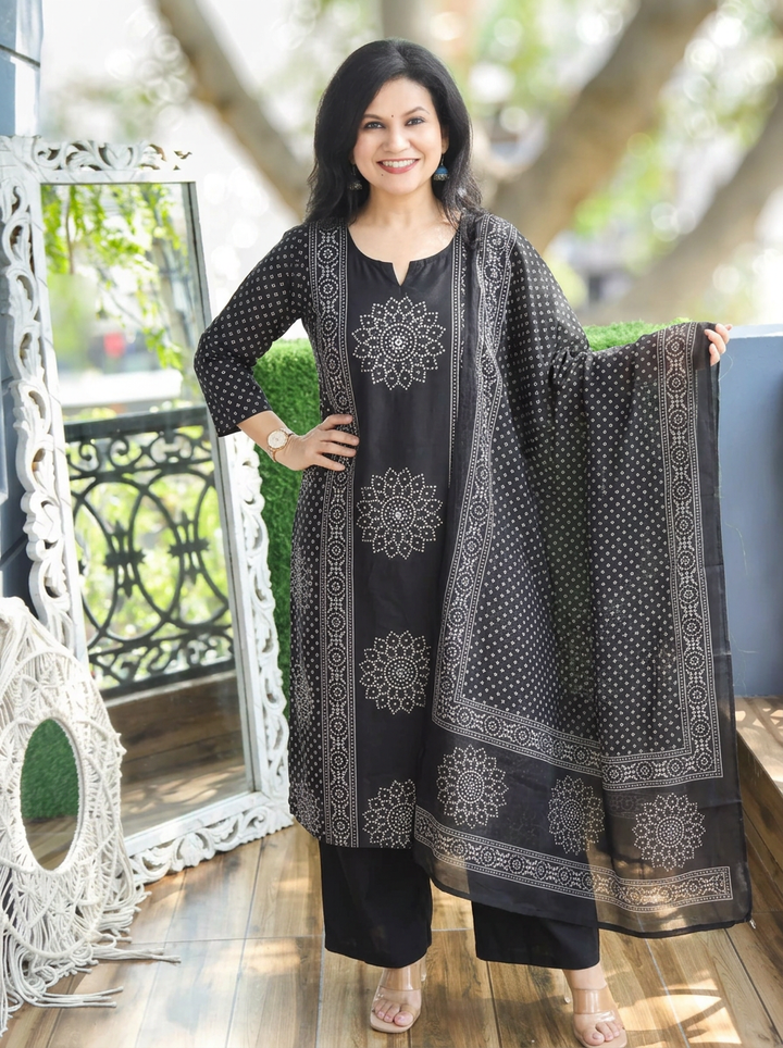 Jhanvi Black Bandhani Printed Cotton 3 Piece Set