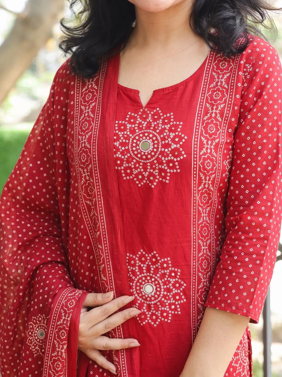 Jhanvi Red Bandhani Printed Cotton 3 Piece Set
