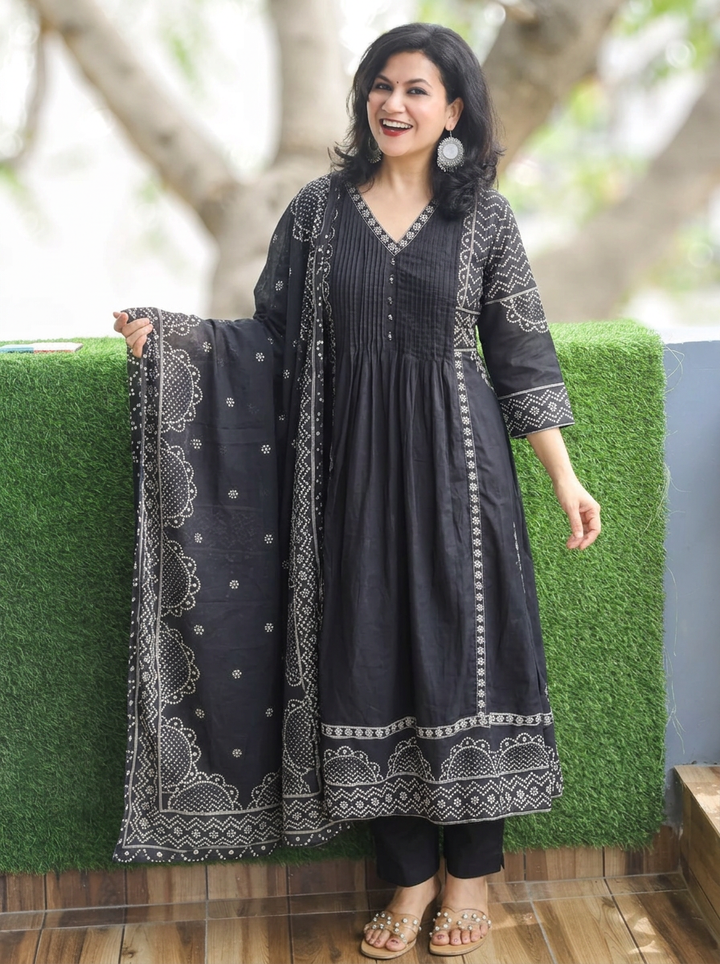 Rashi Black Bandhani Gathered Cotton 3 PIece Set