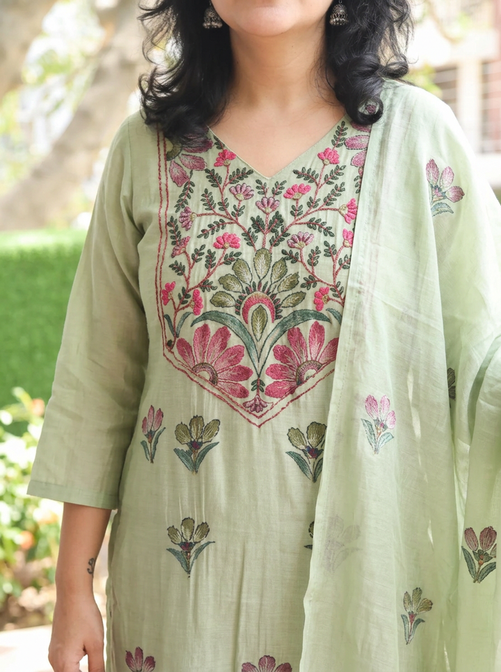 Priyadarshani Fern Green Kolkata Hand Embroidered Set