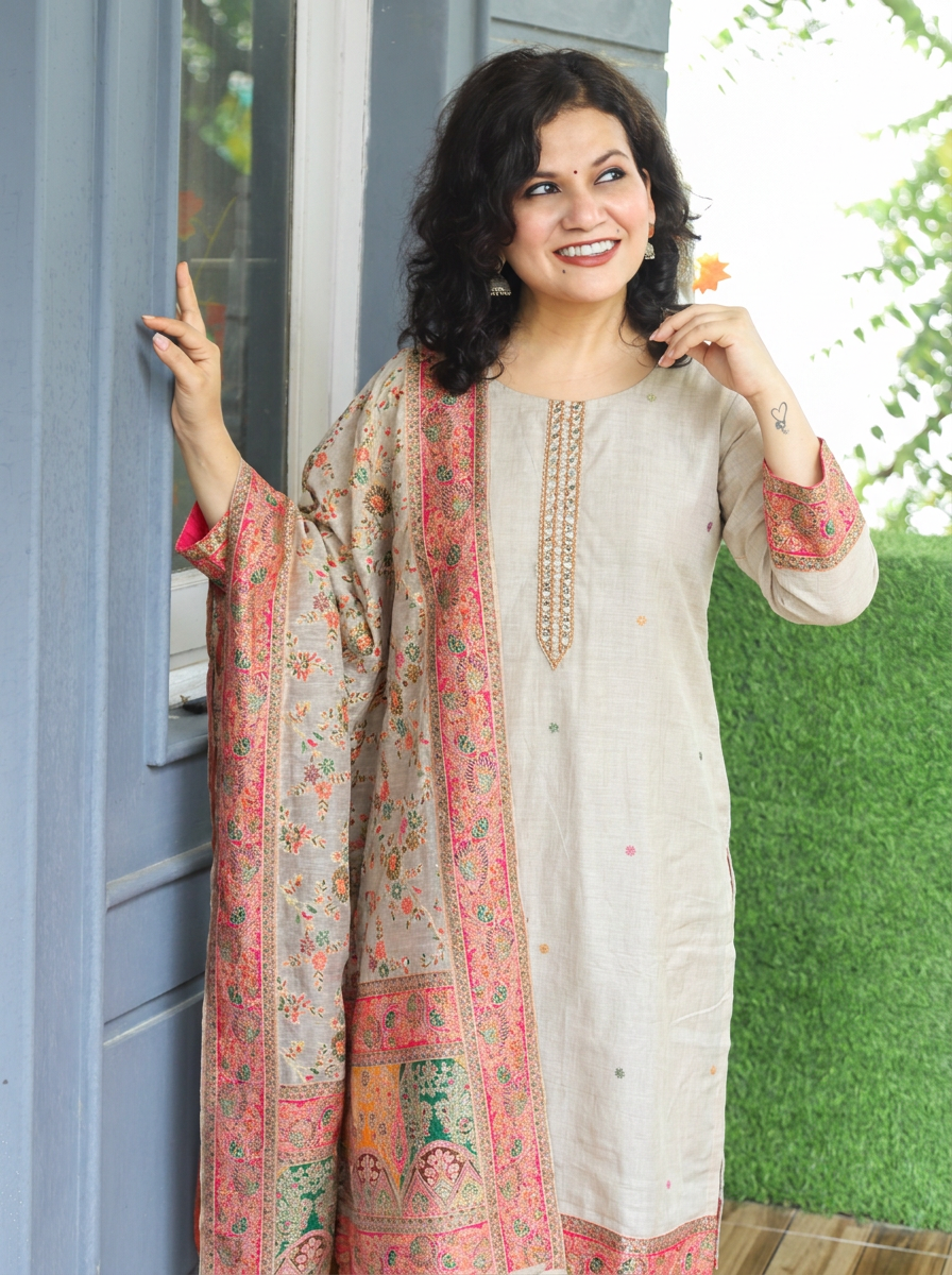 Geet Sand Beige Embellished Jamdani Chanderi Silk 3 Piece Set