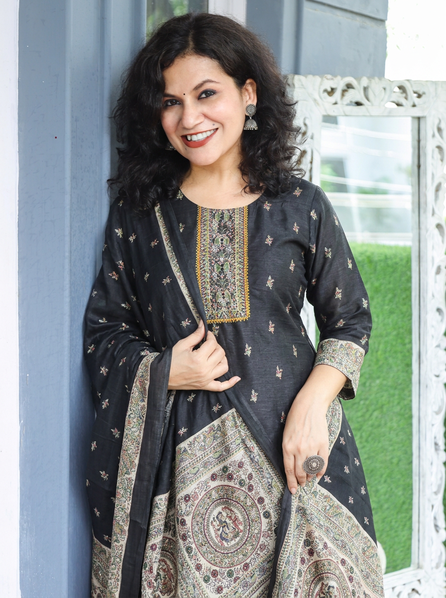 Mahnoor Oil Black Madhubani Tussar Chanderi Silk 3 Piece Set
