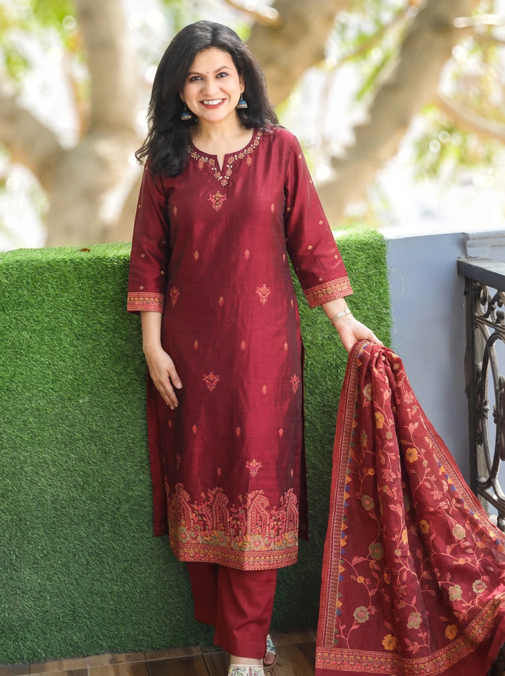 Nishroop Red Floral Weaved Jamdani 3 Piece Set