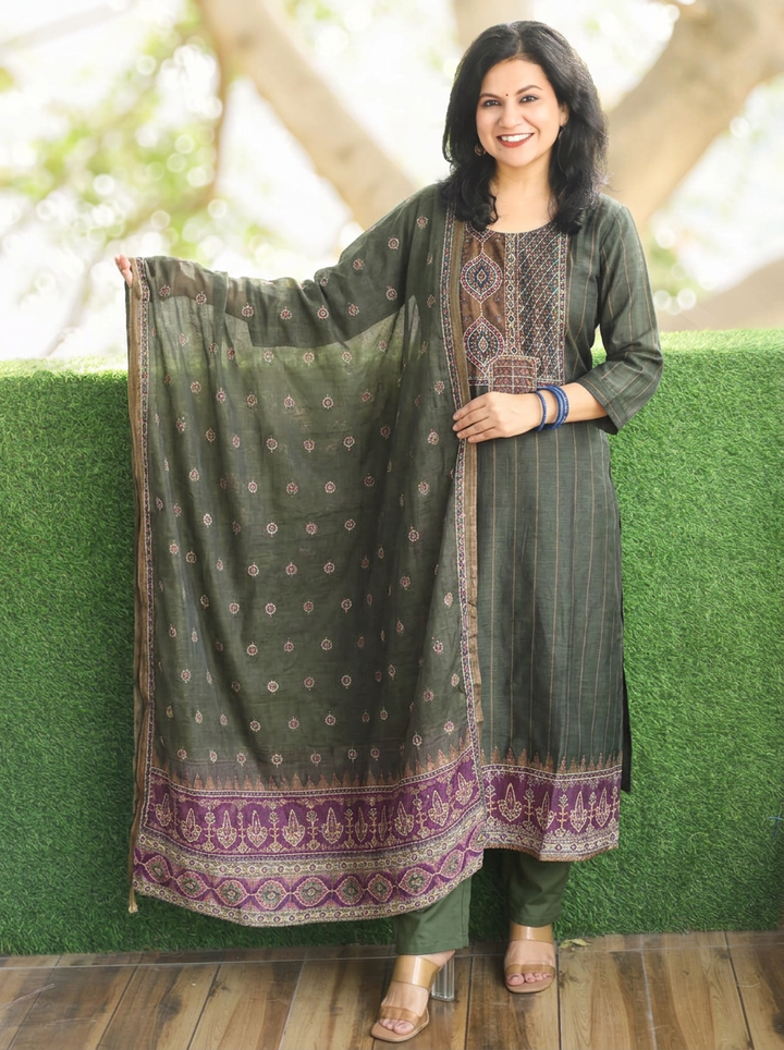 Elisha Twilight Green Kantha Embroidered Chanderi 3 Piece Set