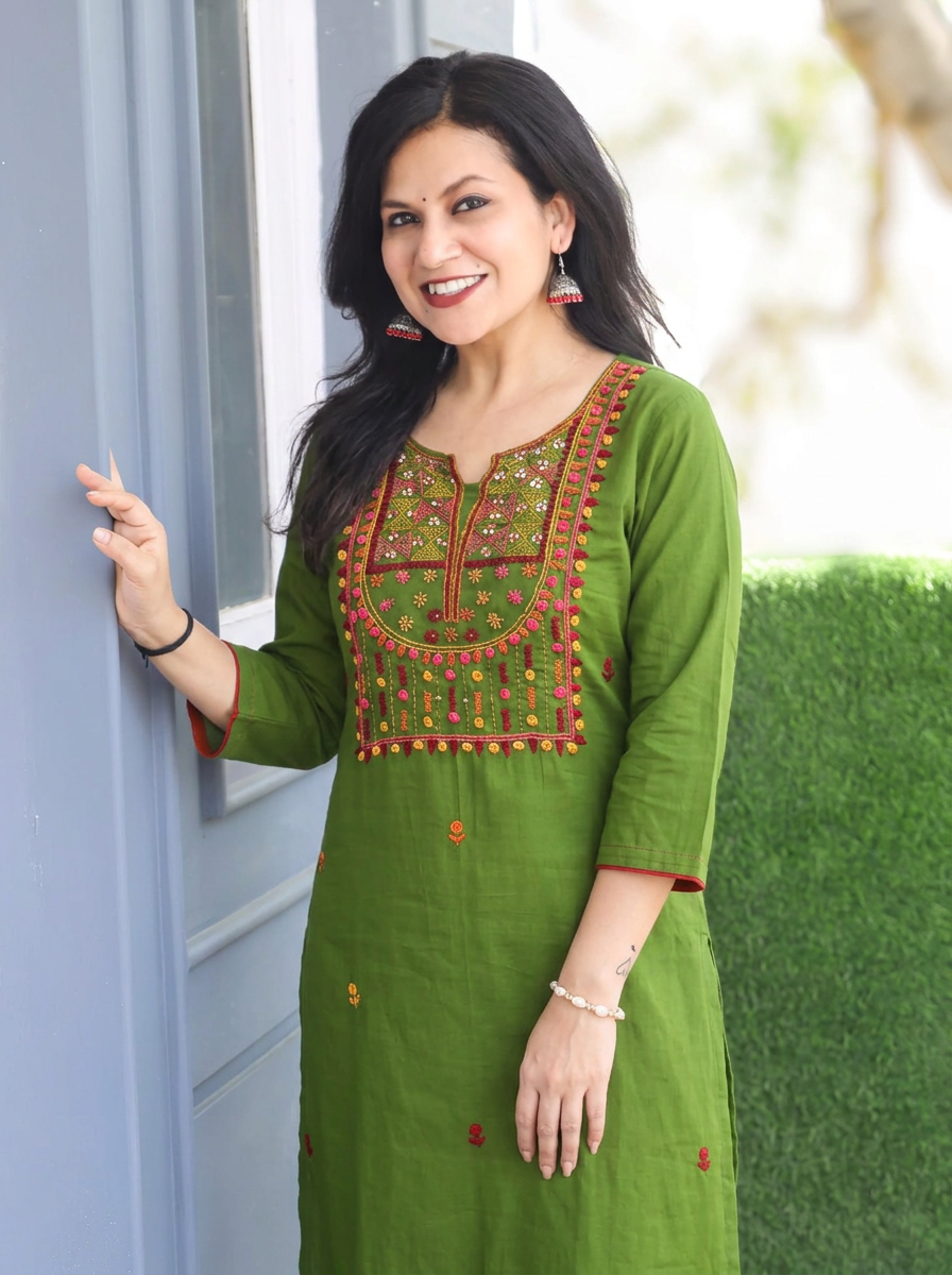 Shristhi Tree Green Kolkata Hand Embroidered Cotton Kurti