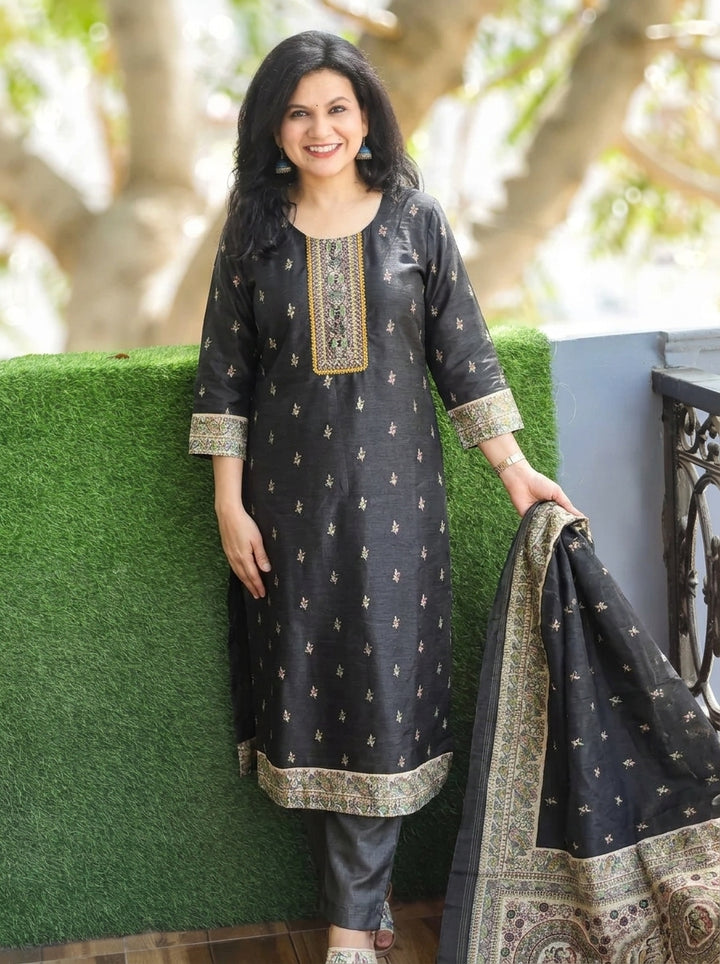 Mahnoor Oil Black Madhubani Tussar Chanderi Silk 3 Piece Set